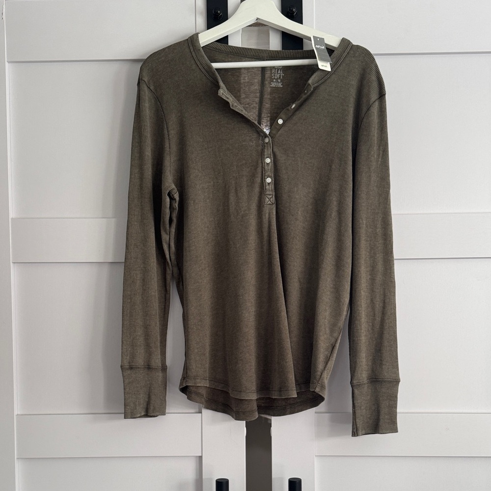 Aerie Henley